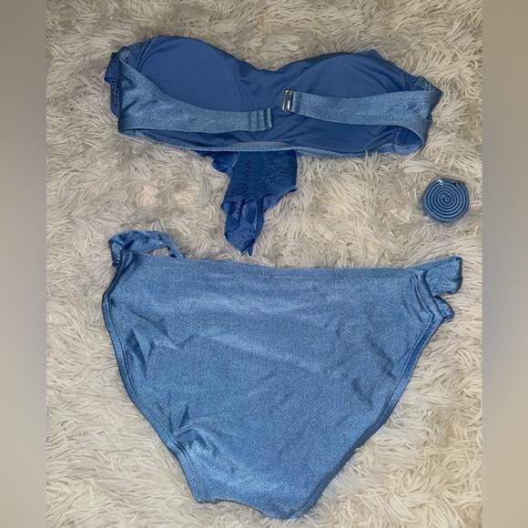 New sparkly blue bikini with flowy Bandeau top - Picture 3 of 7